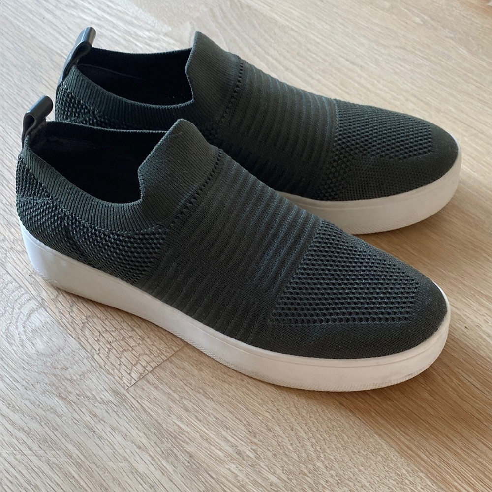 Steve Madden green slip on Sneaker